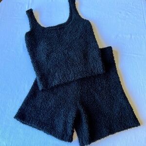 *PRICE IS FIRM**Skims Cozy knit SET tank and shorts S/M